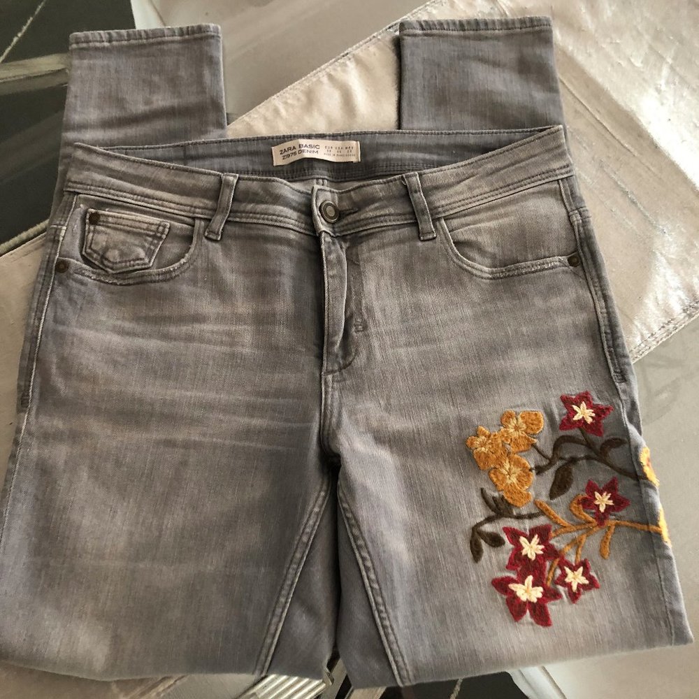 Zara Embroidered Gray Jeans